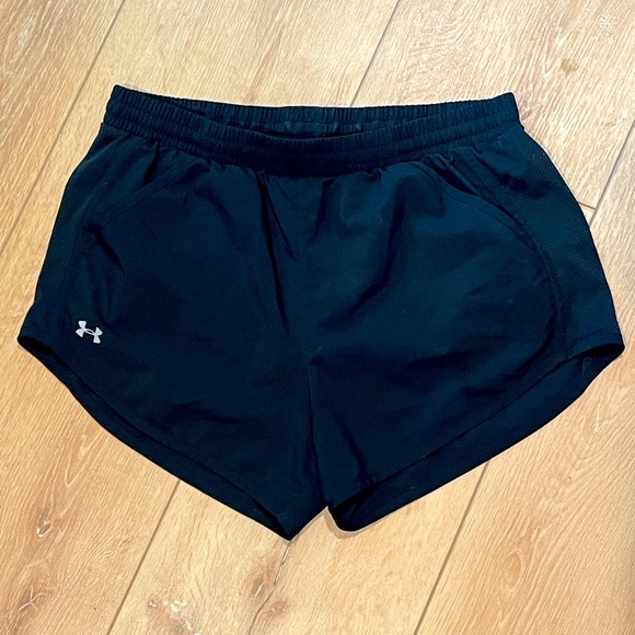 Women’s Under Armour Fly By Shorts - Picture 1 of 3
